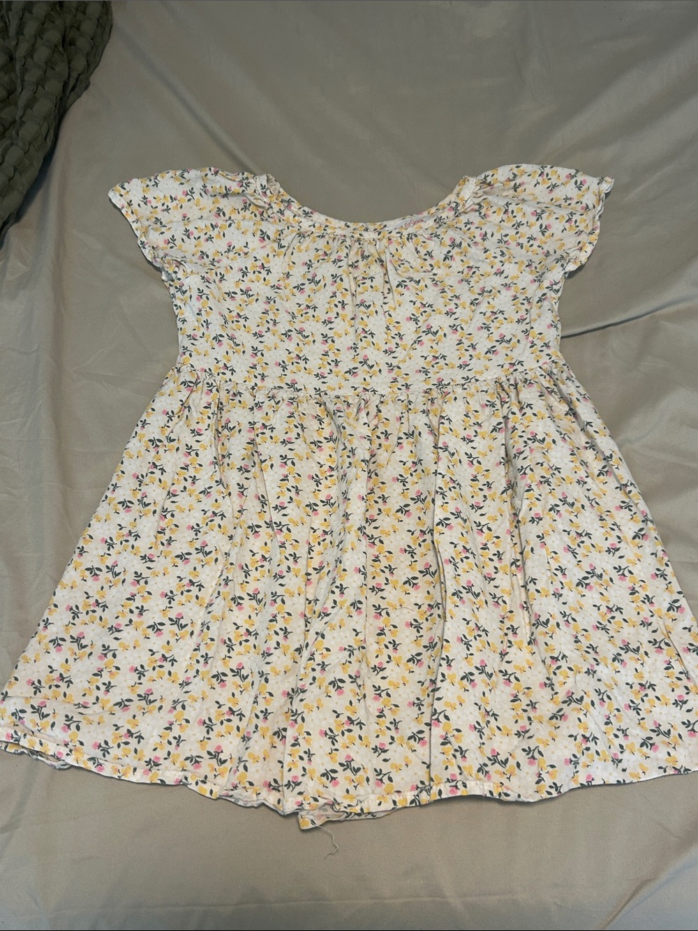 Cat & Jack White Floral Flutter Sleeve Dress with Yellow & Pink Flowers